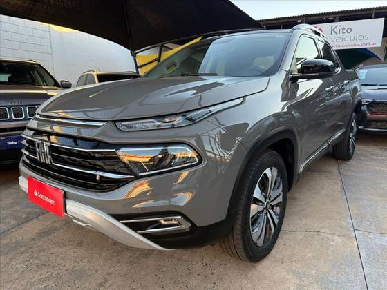 FIAT TORO 2.0 16V TURBO DIESEL VOLCANO 4WD AT9 FIAT TORO 2.0 16V TURBO DIESEL VOLCANO 4WD AT9